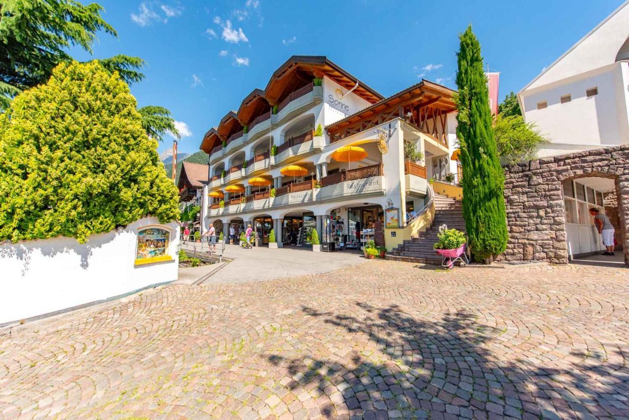 Small Hotel Sonne Tirolo Eksteriør billede