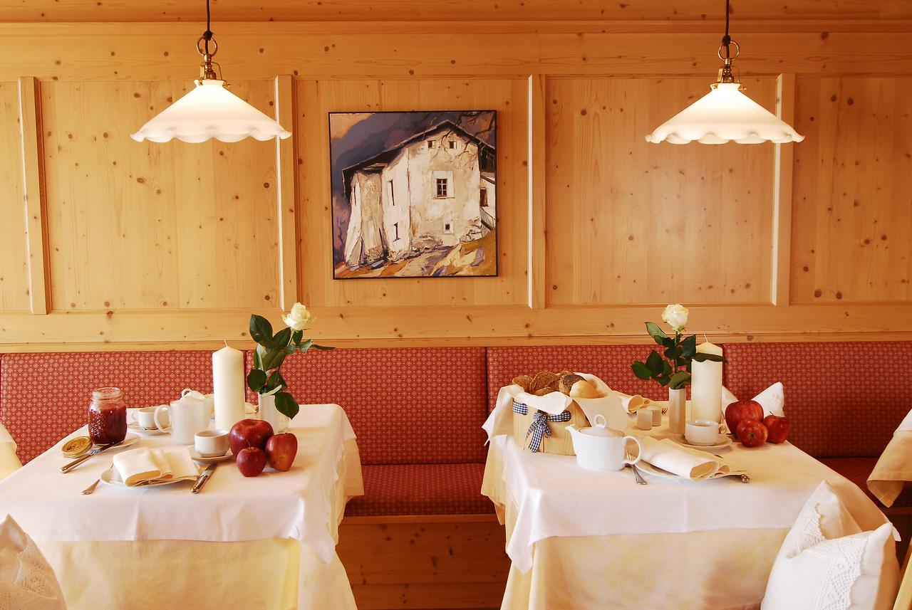 Small Hotel Sonne Tirolo Eksteriør billede