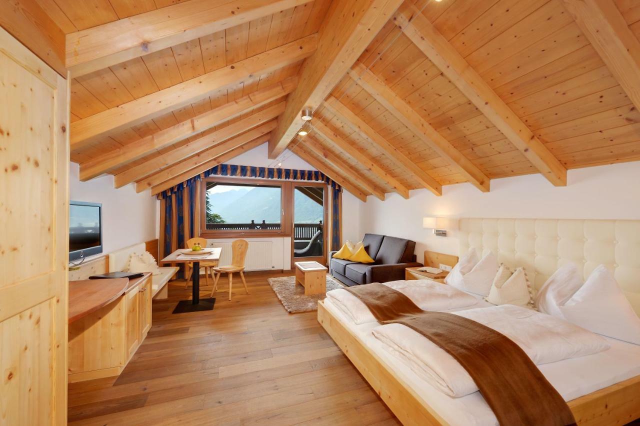 Small Hotel Sonne Tirolo Eksteriør billede